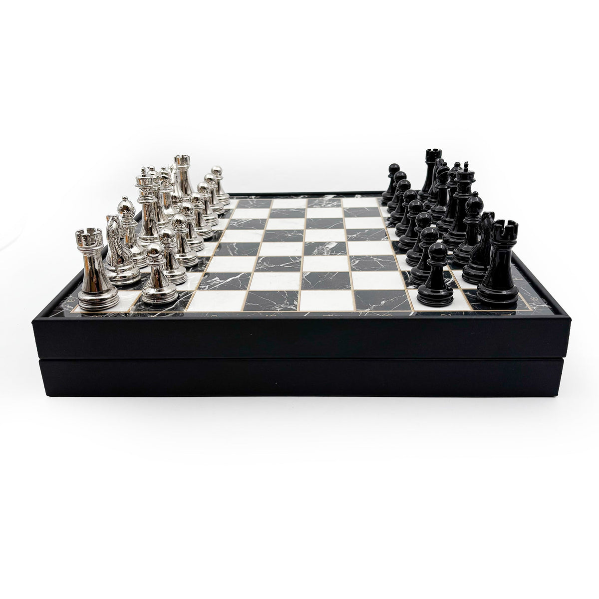 Handgefertigtes Schachspiel aus Holz – Schach spielen in Marseille | Schachatelier