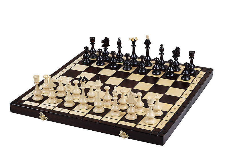 Coffret d'échecs ouvert avec garniture en feutrine verte, autre perspective